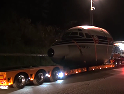 ジェット旅客機FUJI号の輸送2